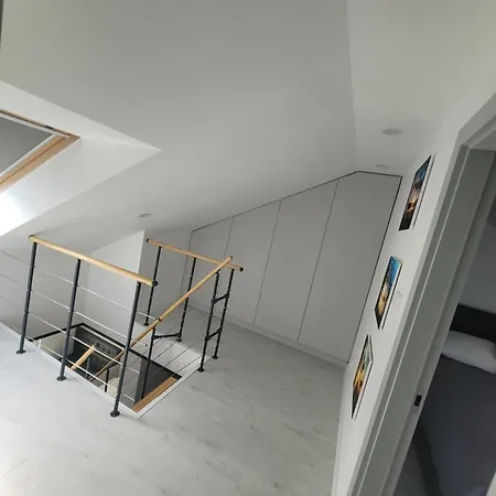 Platinum 2 Apartment *