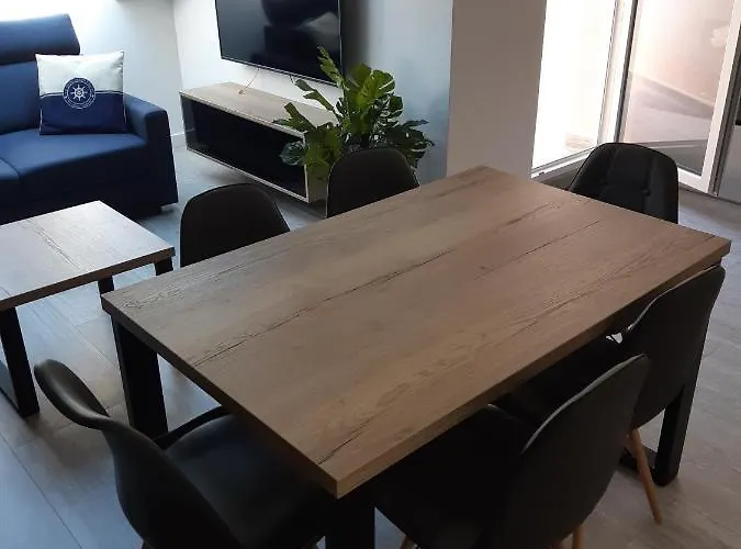 Platinum 2 Apartment Lukecin